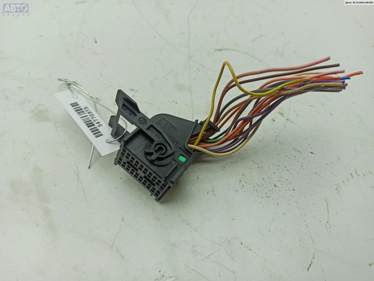 Разъем AUX / USB к Dacia Sandero 2009