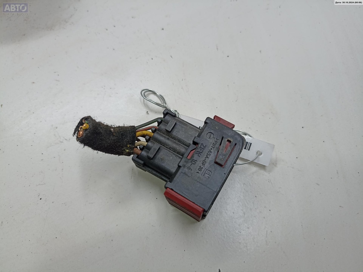 Разъем AUX / USB к Opel Vectra 2005
