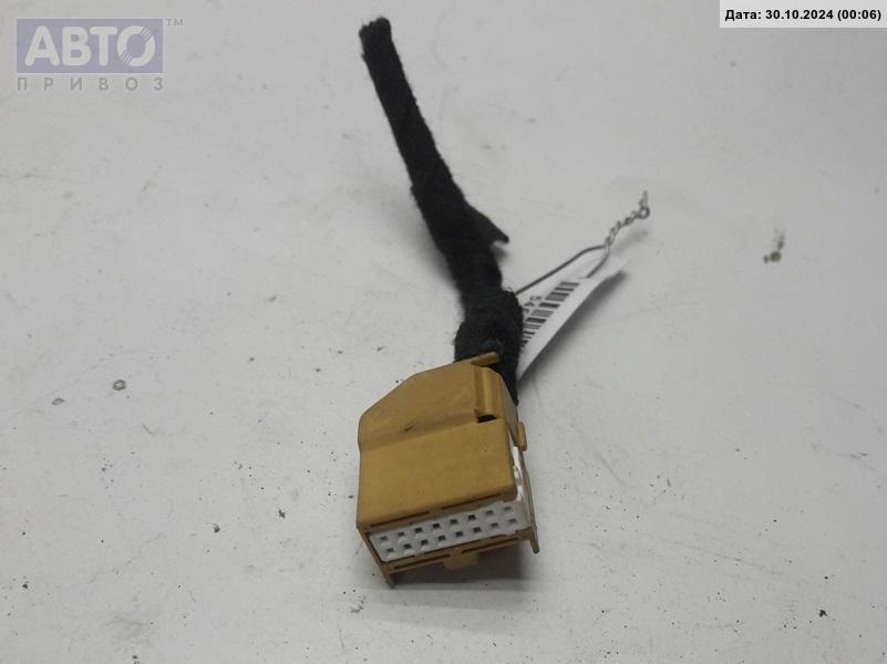 Разъем AUX / USB к Volkswagen Passat 1999