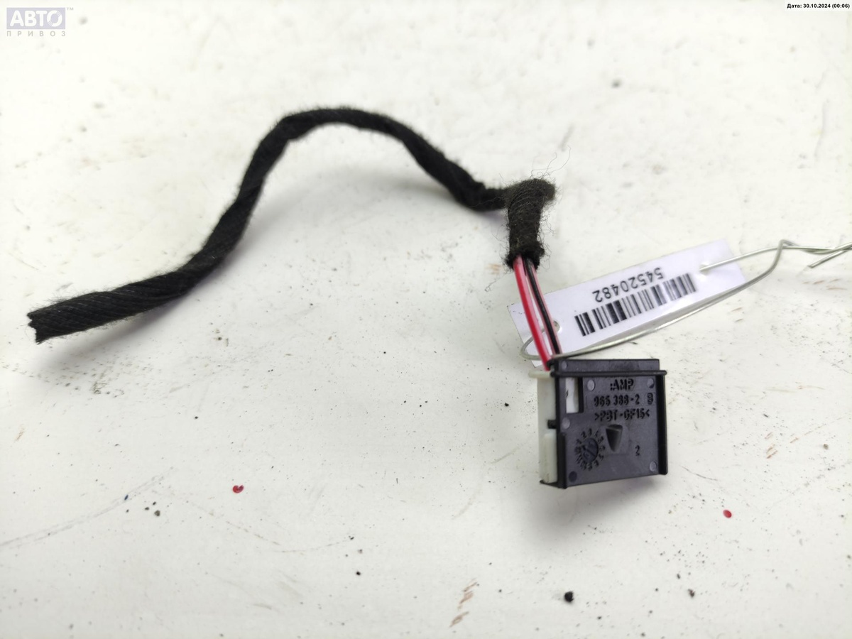 Разъем AUX / USB к Mercedes-Benz E-klasse 2002