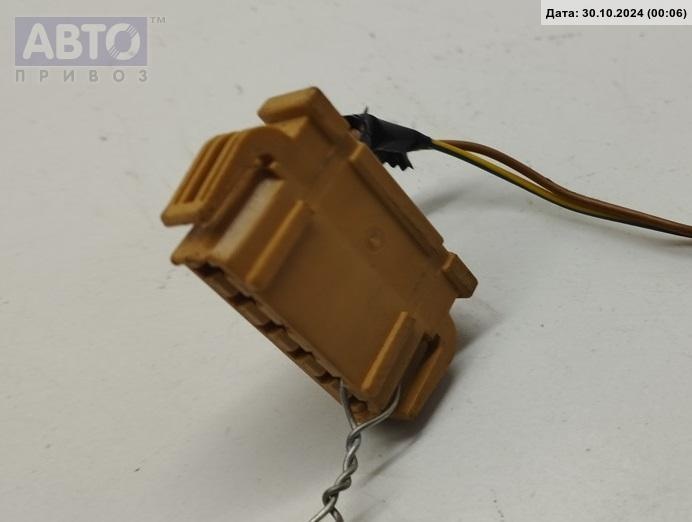 Разъем AUX / USB к Audi A6 2000