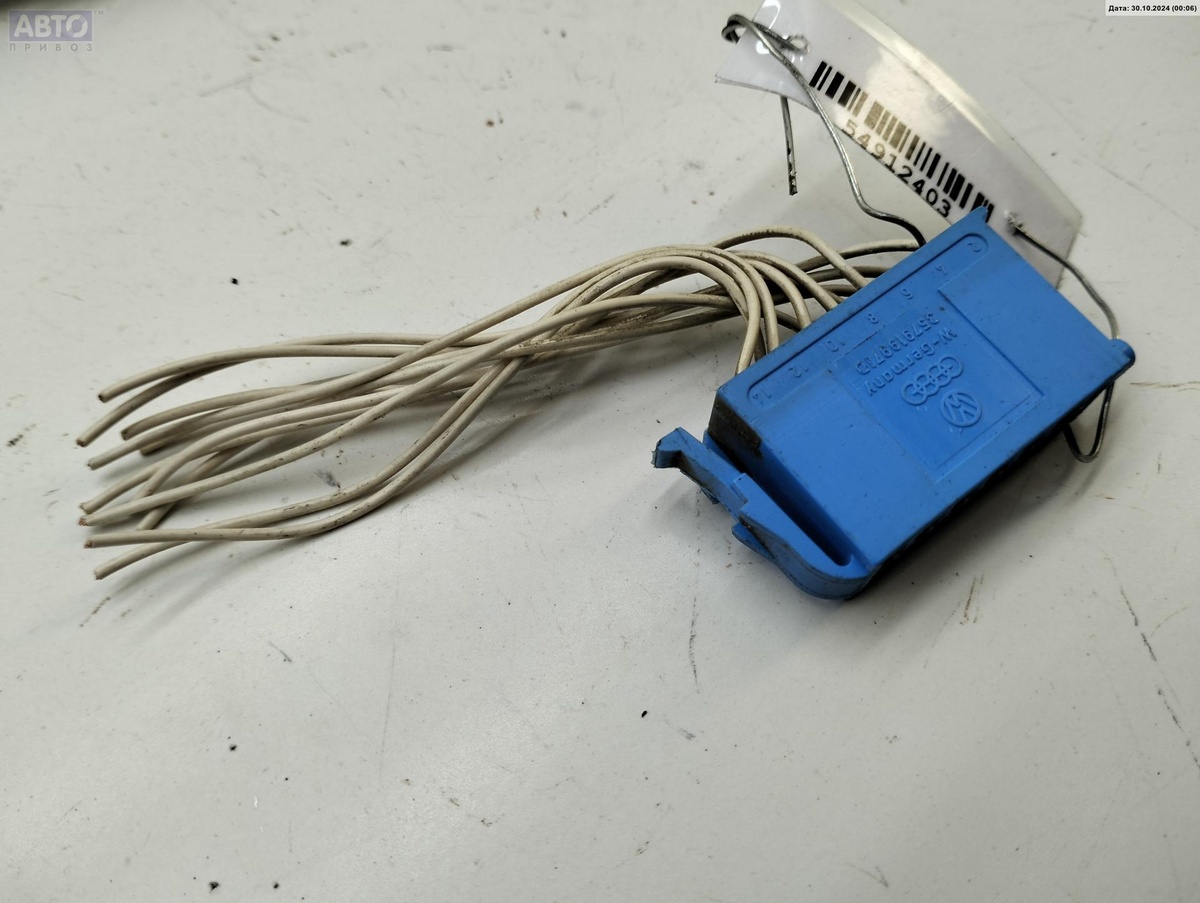 Разъем AUX / USB к Volkswagen Passat 1996