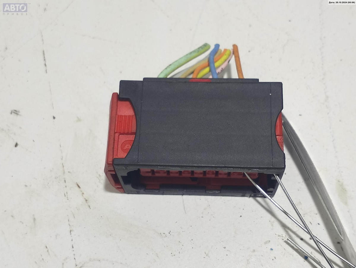 Разъем AUX / USB к Peugeot 807 2003