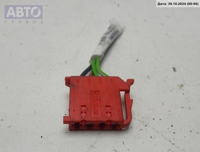 Разъем AUX / USB к Volkswagen Golf 1994