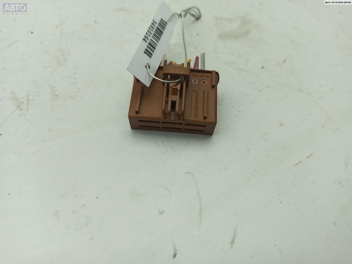 Разъем AUX / USB к Renault Espace 2004