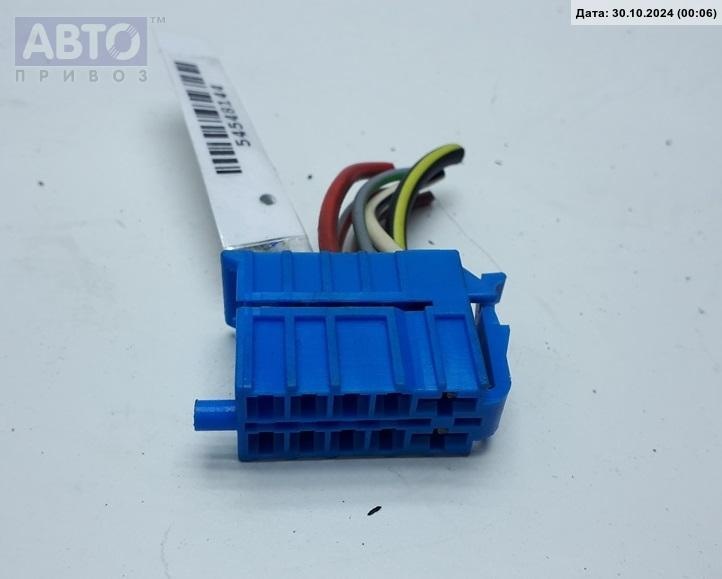 Разъем AUX / USB к Volkswagen Passat 1990