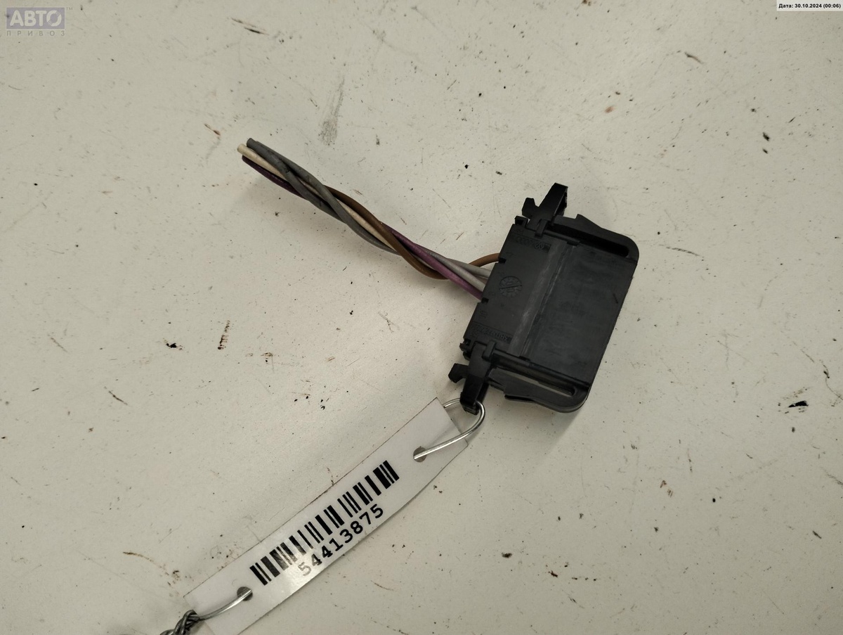Разъем AUX / USB к Volkswagen Passat 2000