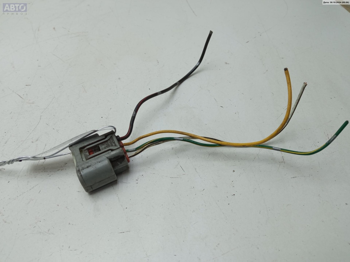 Разъем AUX / USB к Toyota Yaris 2000