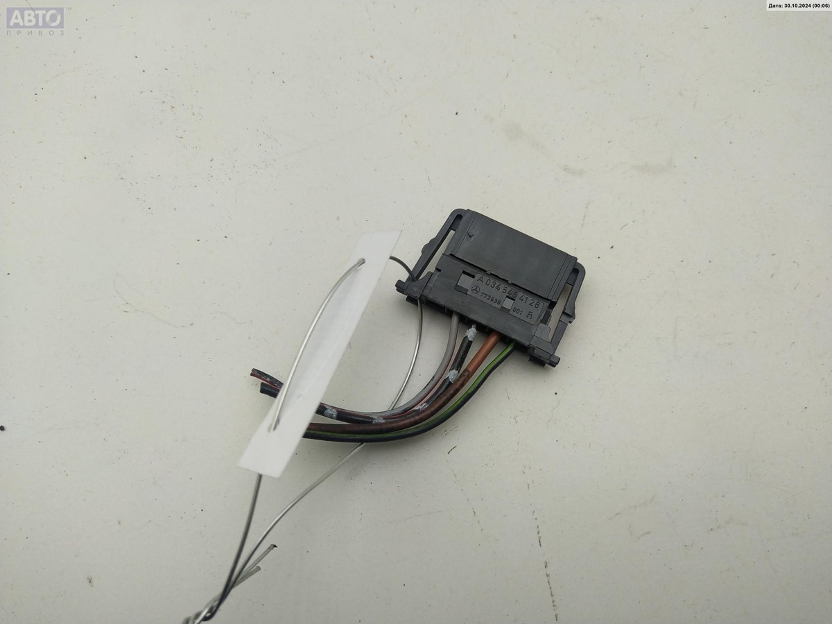 Разъем AUX / USB к Mercedes-Benz E-klasse 2000