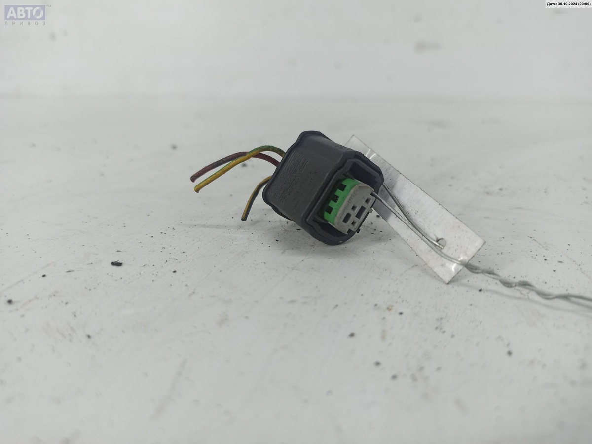 Разъем AUX / USB к Audi A6 2004