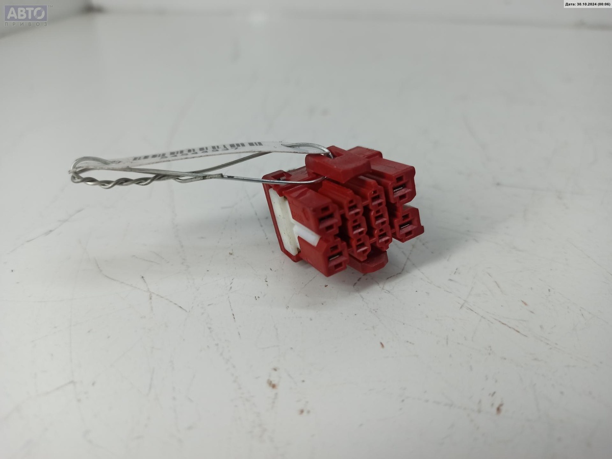 Разъем AUX / USB к Audi A6 2004