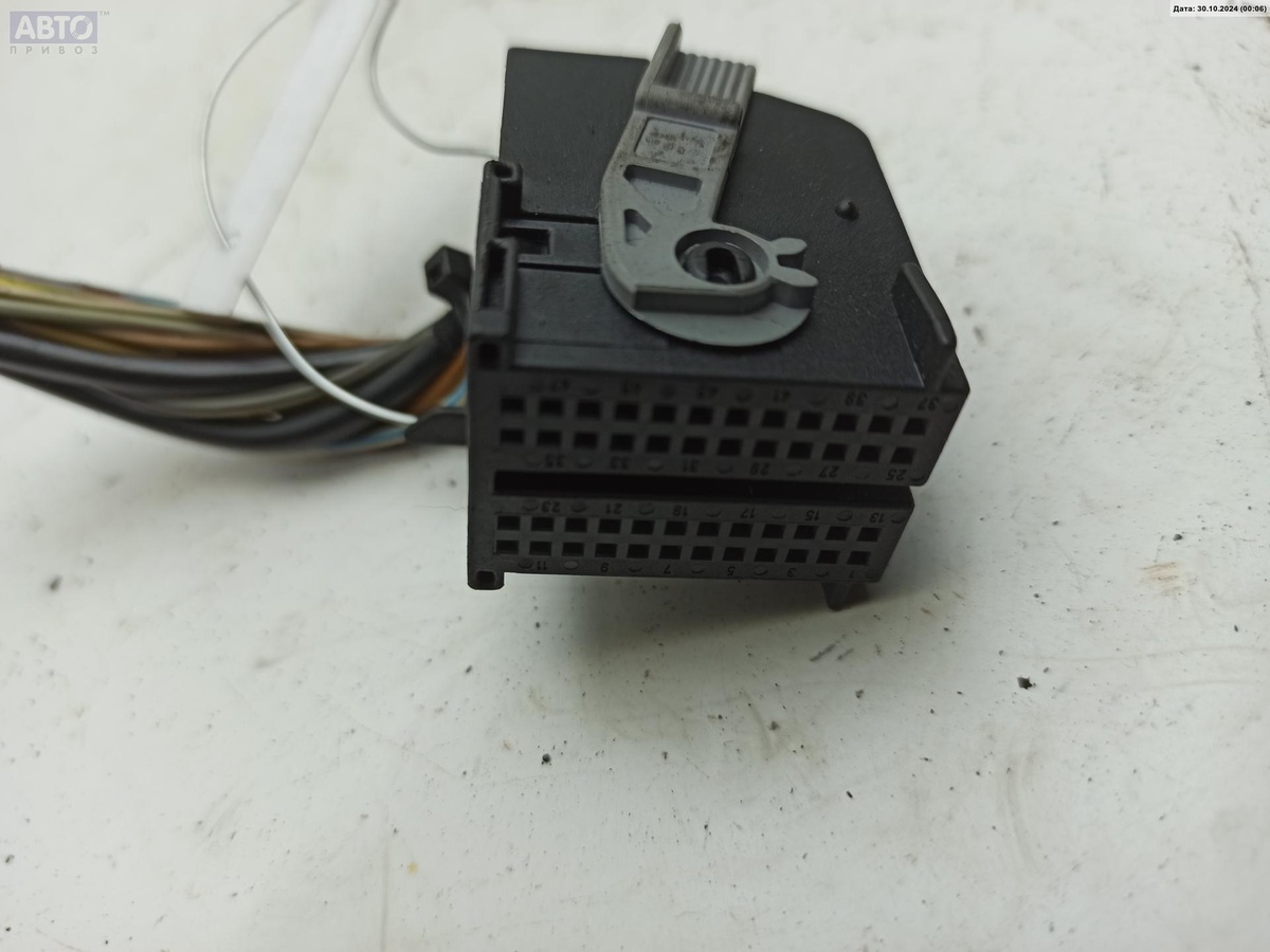 Разъем AUX / USB к Mercedes-Benz CLK-klasse 2000