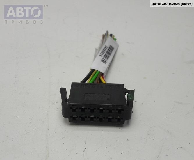 Разъем AUX / USB к Volkswagen Passat 1994