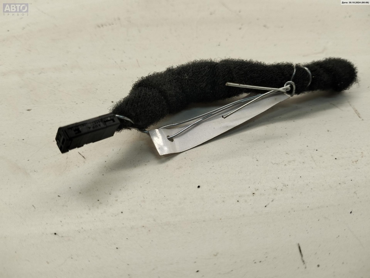 Разъем AUX / USB к Volkswagen Passat 2001