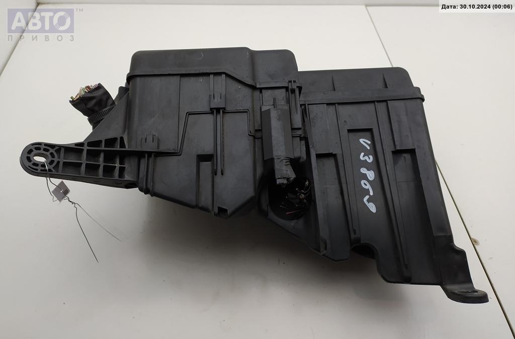 Короб предохранителей к Toyota Camry 2001