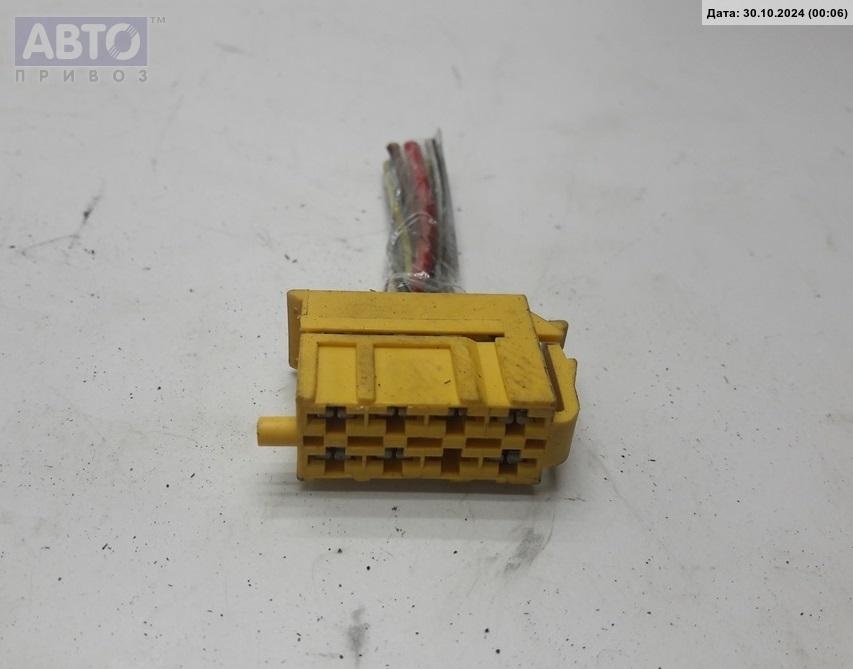 Разъем AUX / USB к Volkswagen Passat 1995