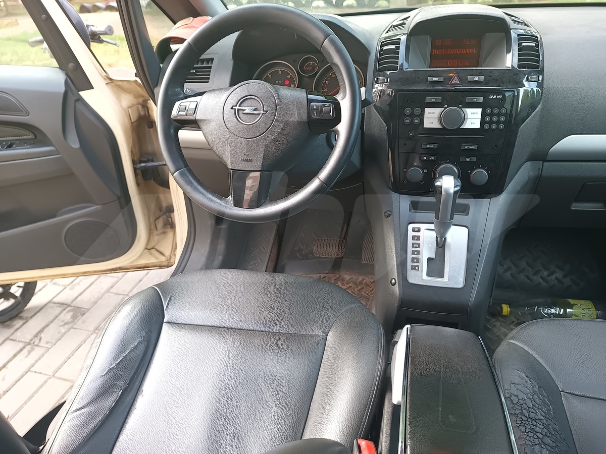Opel Zafira B Рестайлинг, 2010