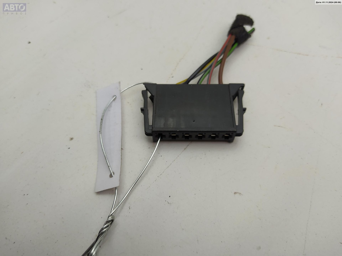 Разъем AUX / USB к Mercedes-Benz C-klasse 2004