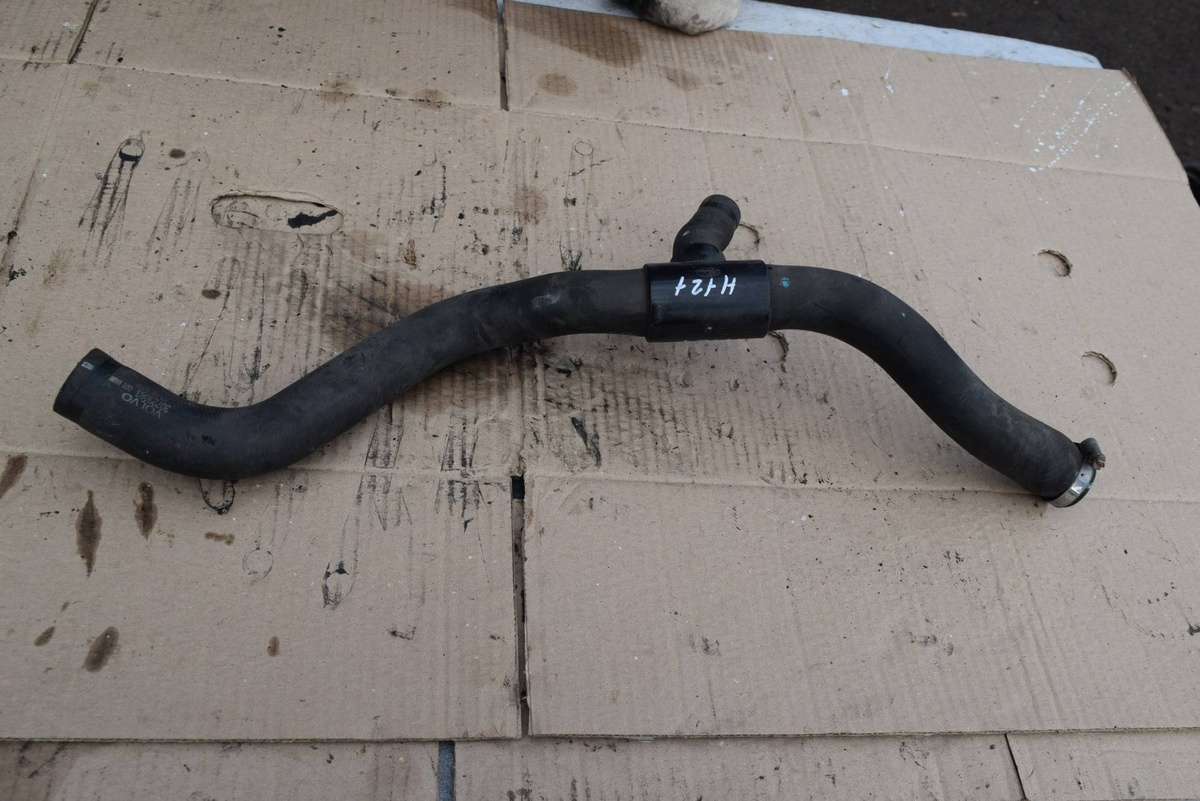 Патрубок к Volvo C30 2007