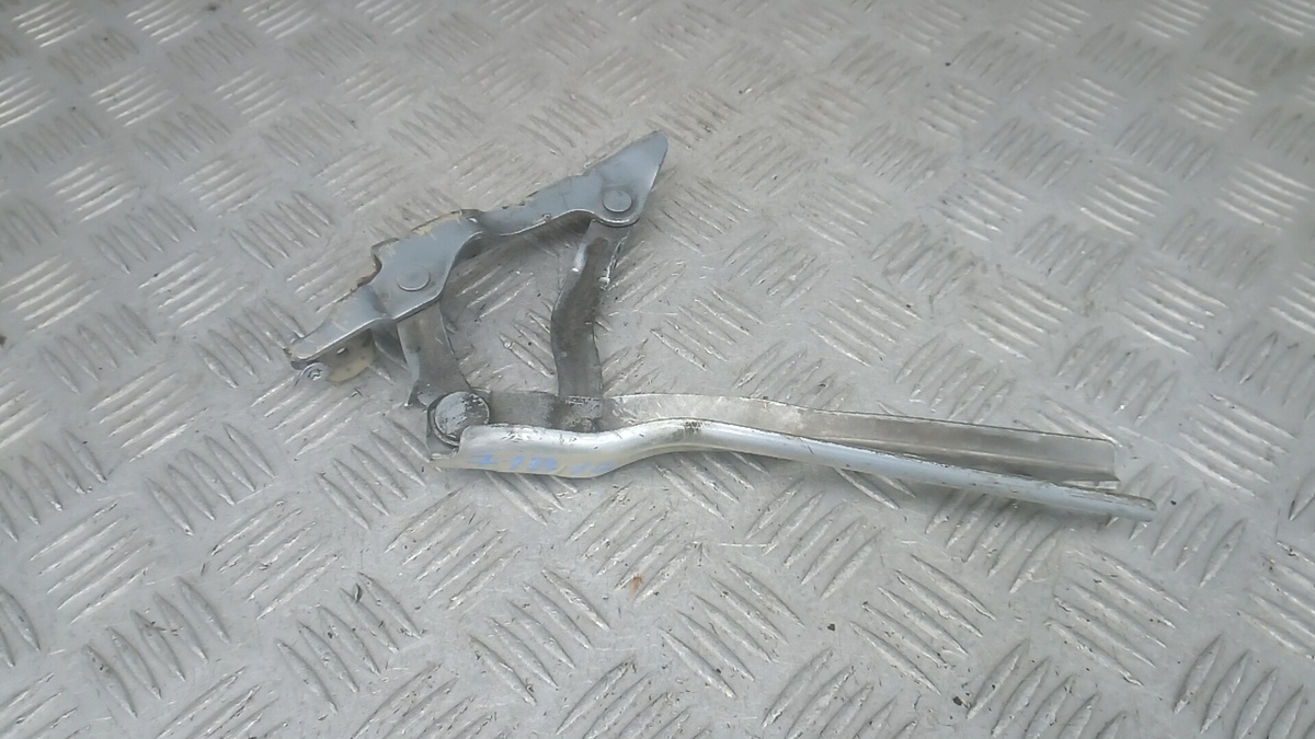 Петля капота к Skoda Octavia 2008