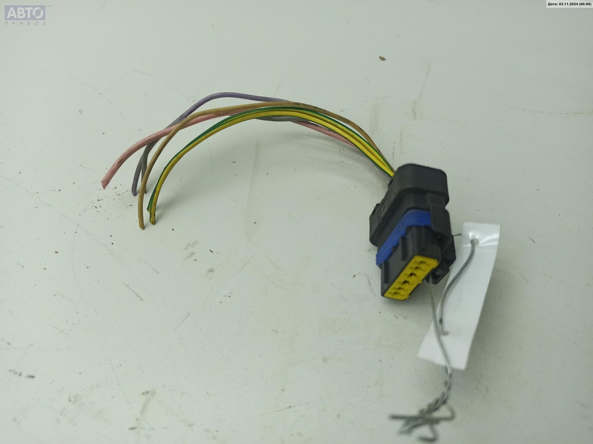 Разъем AUX / USB к Peugeot 607 2002