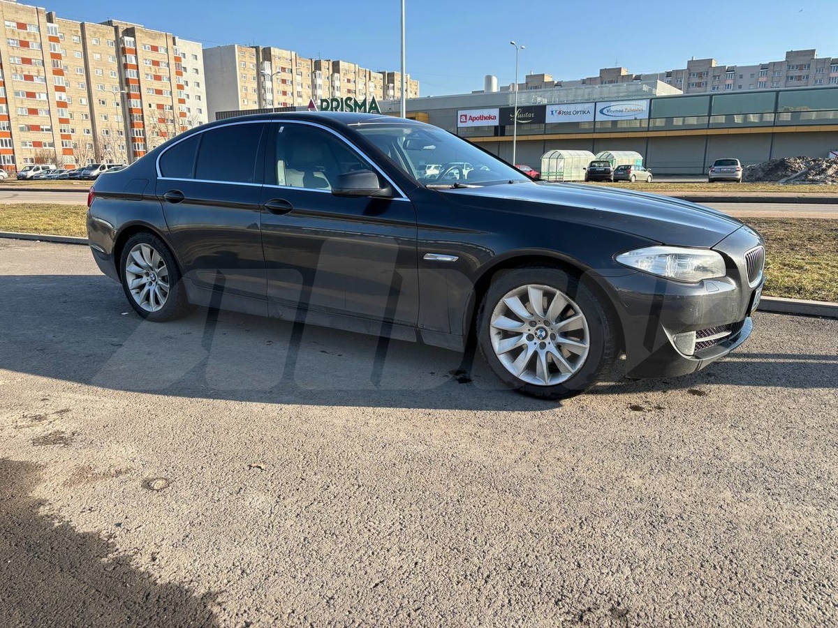 BMW 5 series VI (F10/F11/F07), 2011