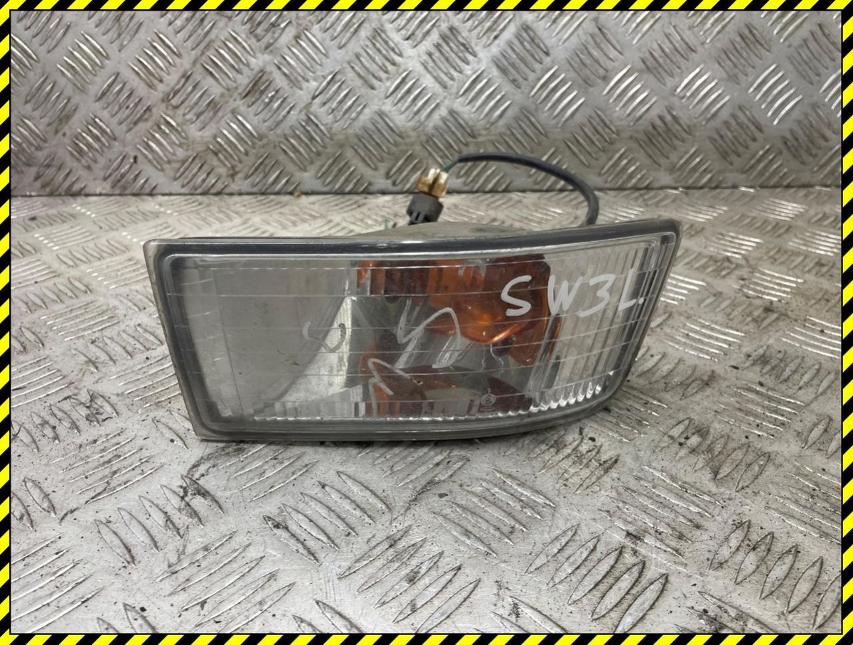 Поворотник левый к Mitsubishi Space Wagon 2003
