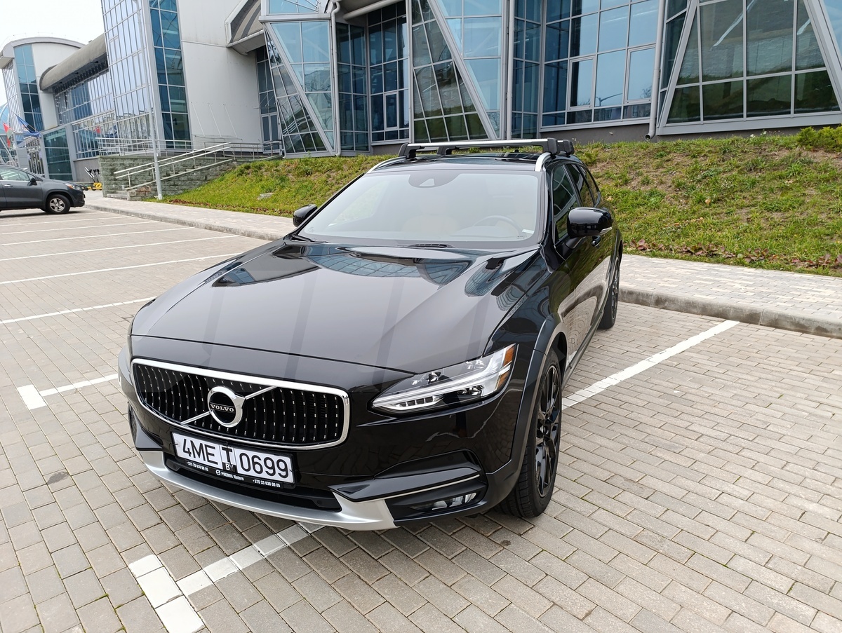 Volvo V90 Cross Country I, 2020
