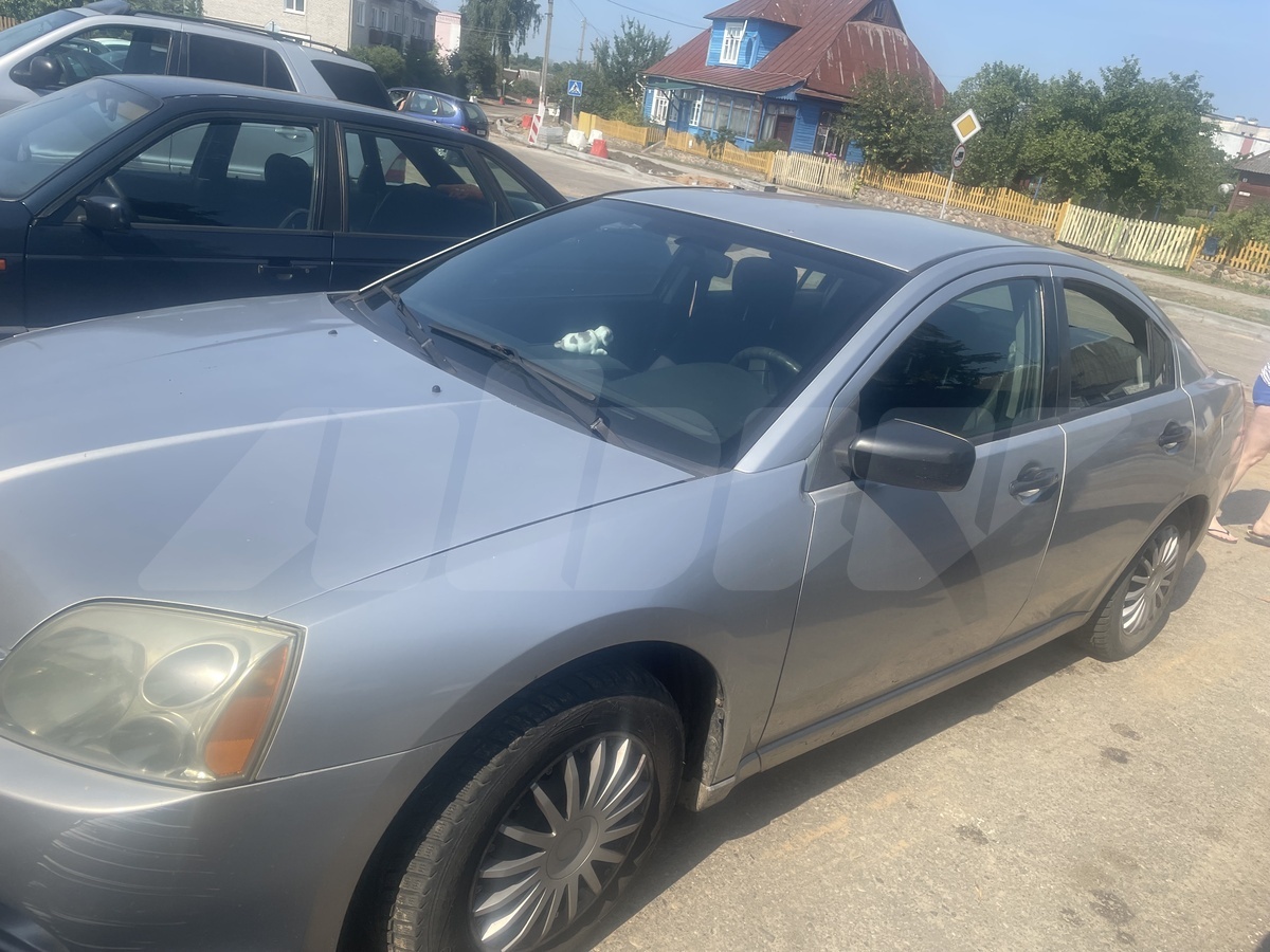 Mitsubishi Galant IX, 2004