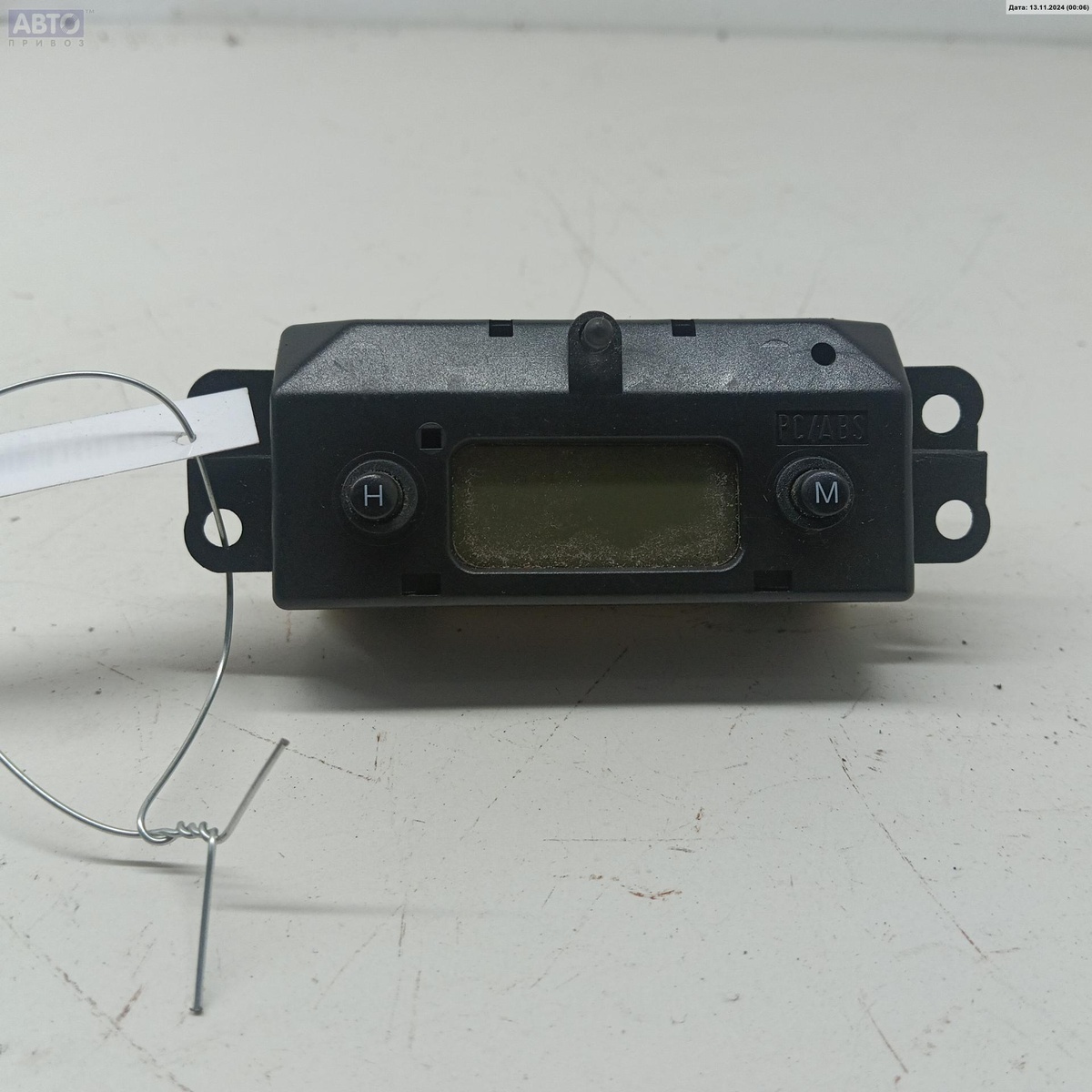 Часы к Ford Focus 2000