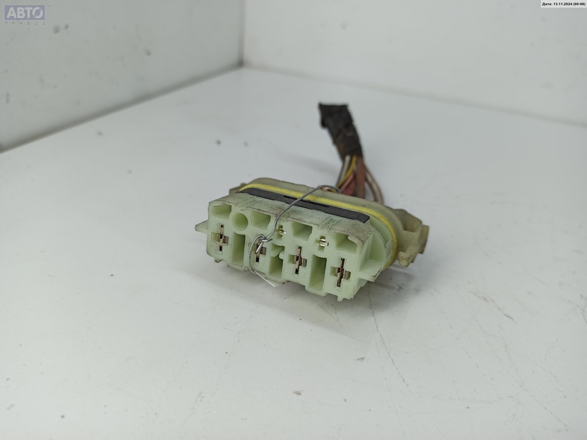 Разъем AUX / USB к Mercedes-Benz E-klasse 2000