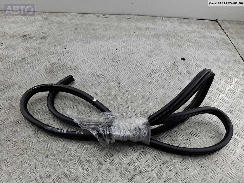 Уплотнитель к Peugeot 407 2005