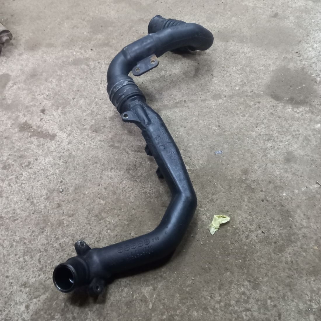 Патрубок интеркулера к Mazda 626 1999