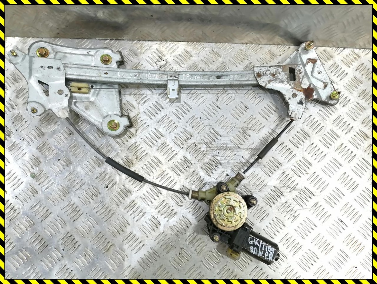 Стеклоподъемник электрический передний правый к Hyundai Tiburon 2005