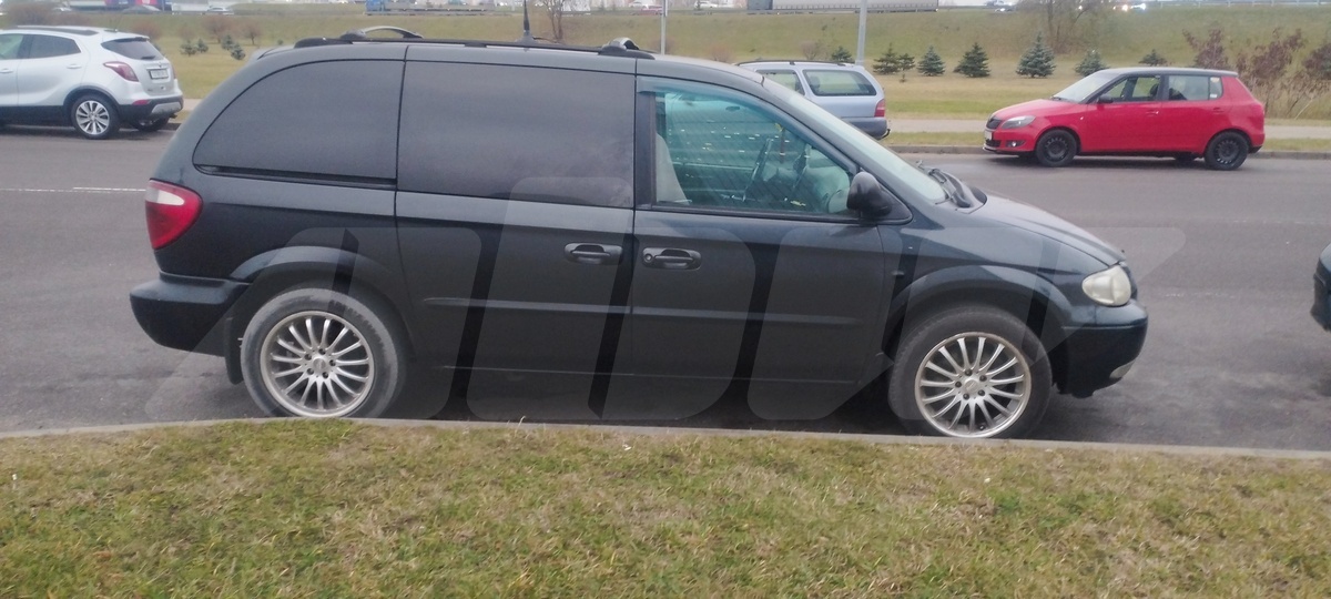 Chrysler Voyager IV, 2001