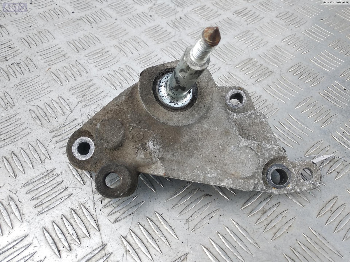 Кронштейн КПП к Nissan Qashqai 2009