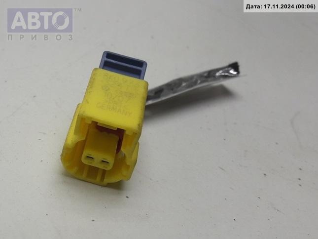 Разъем AUX / USB к Volkswagen Passat 2007