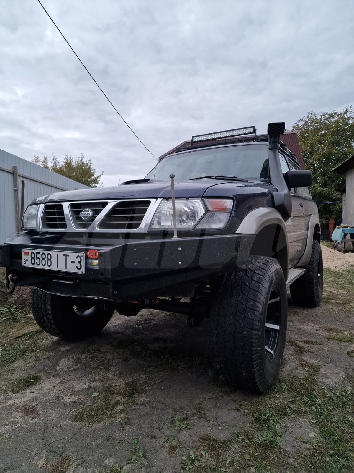 Nissan Patrol V (Y61), 2000
