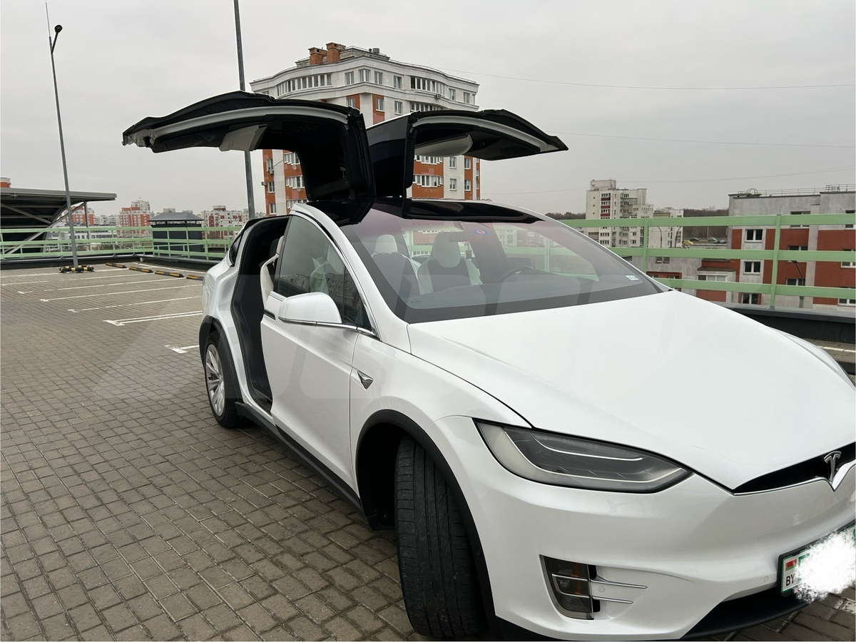 Tesla Model X I, 2017