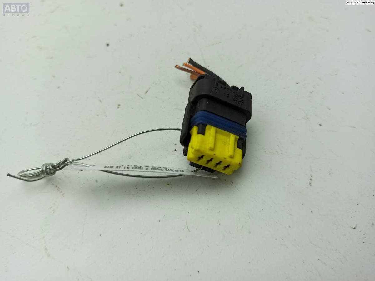 Разъем AUX / USB к Renault Megane 2004