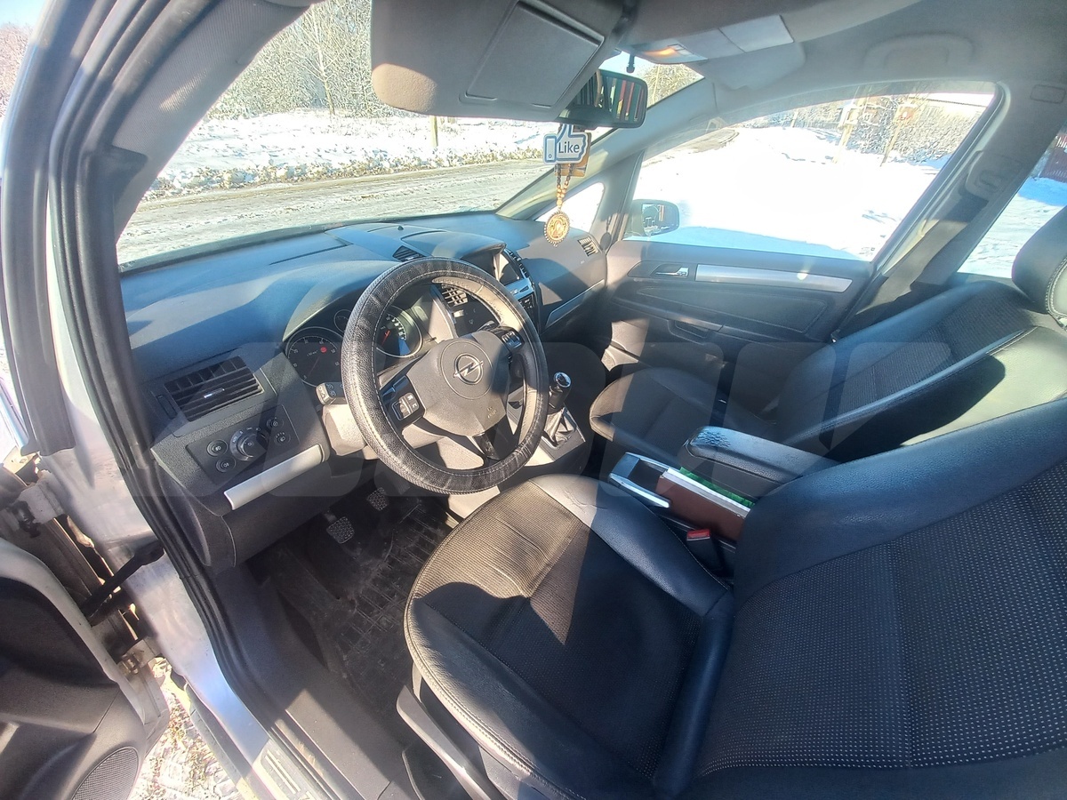 Opel Zafira B Рестайлинг, 2008