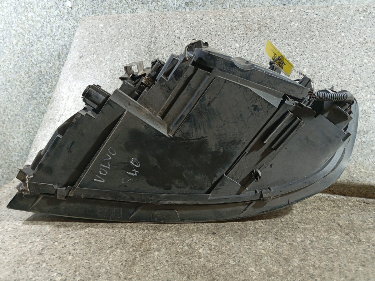 Фара правая к Volvo S40 2005