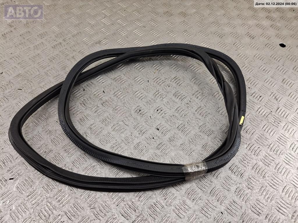 Уплотнитель к Volkswagen Passat 2012