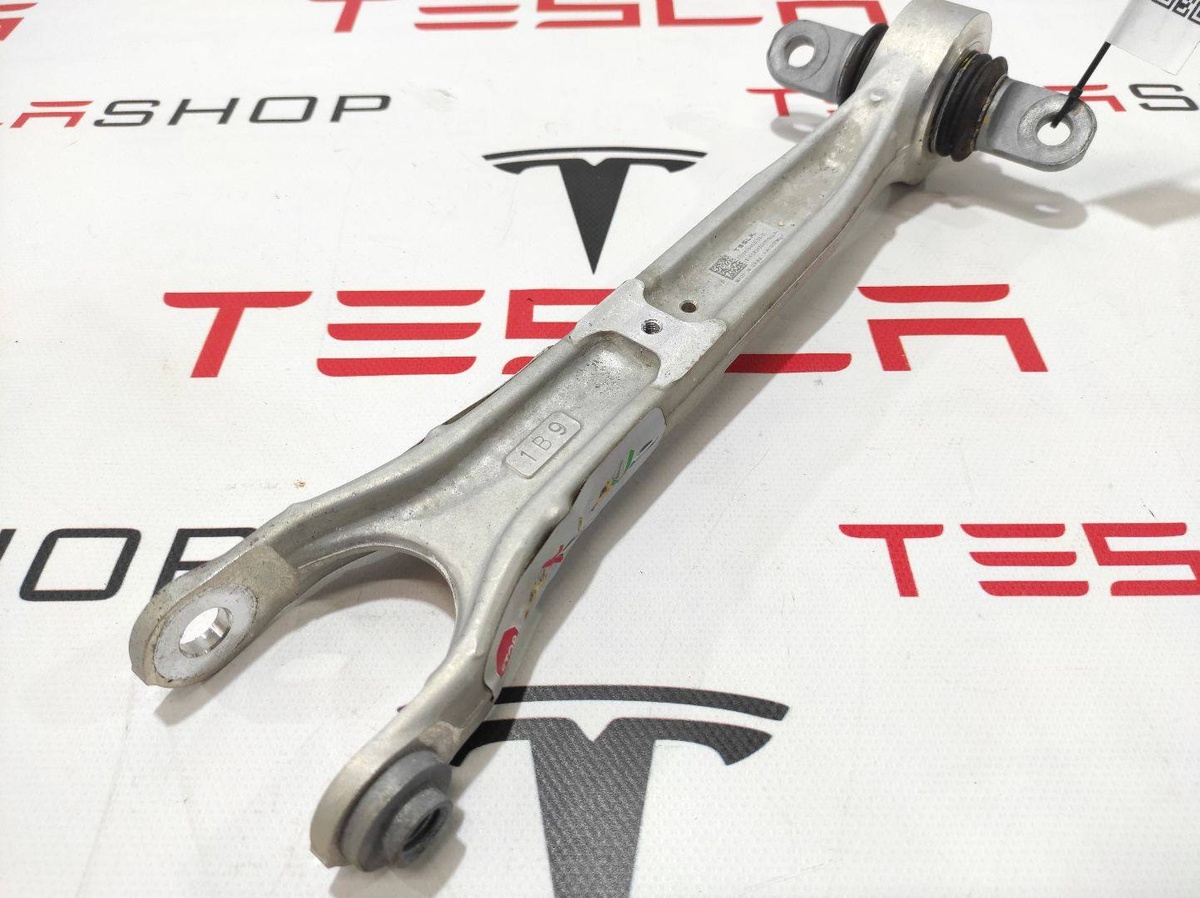 Рычаг задний к Tesla Model X 2022