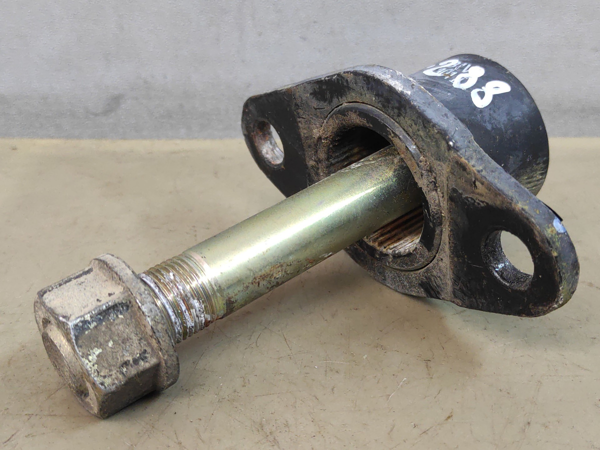 Кронштейн крепления торсиона к Great Wall Hover H5 2013