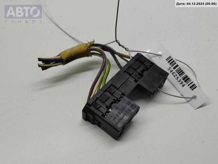 Разъем AUX / USB к Audi A6 1998