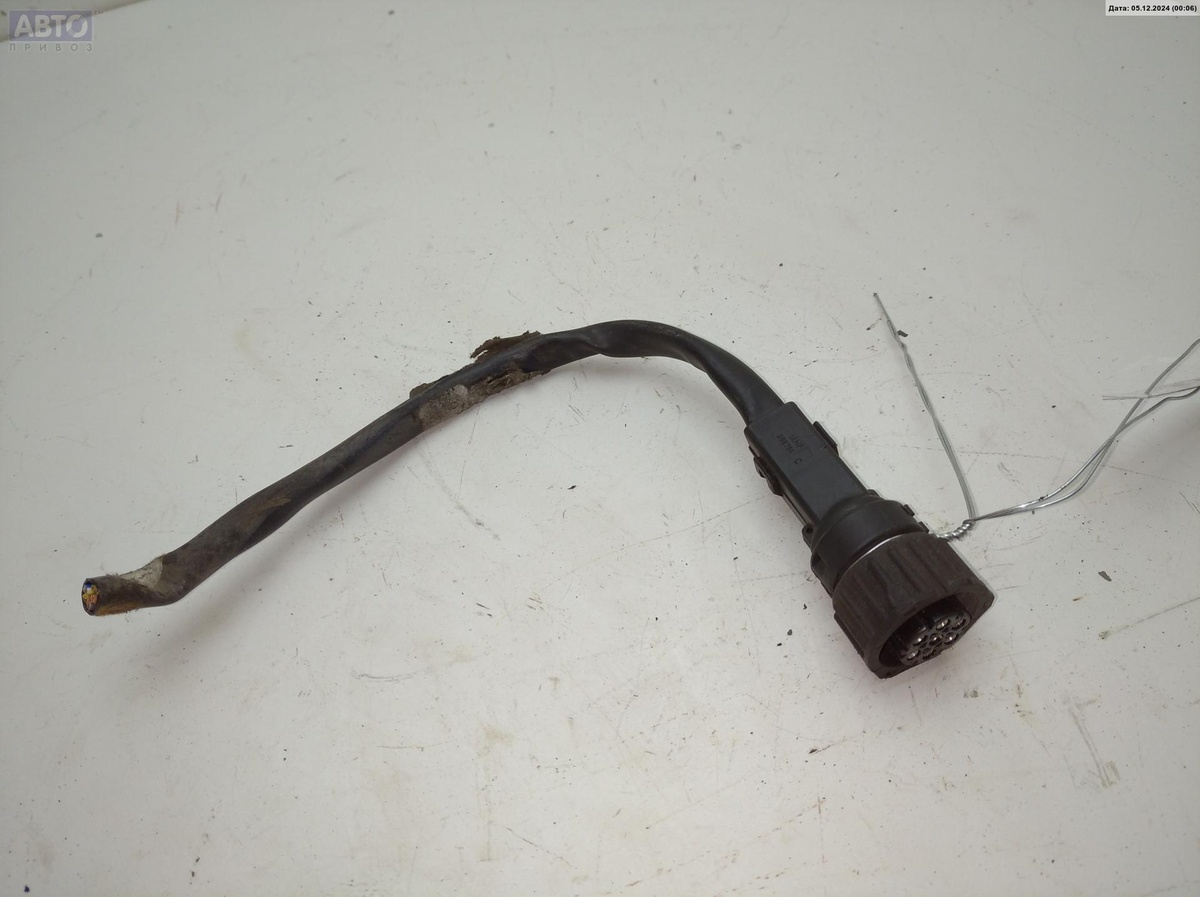 Разъем AUX / USB к Mercedes-Benz  2005