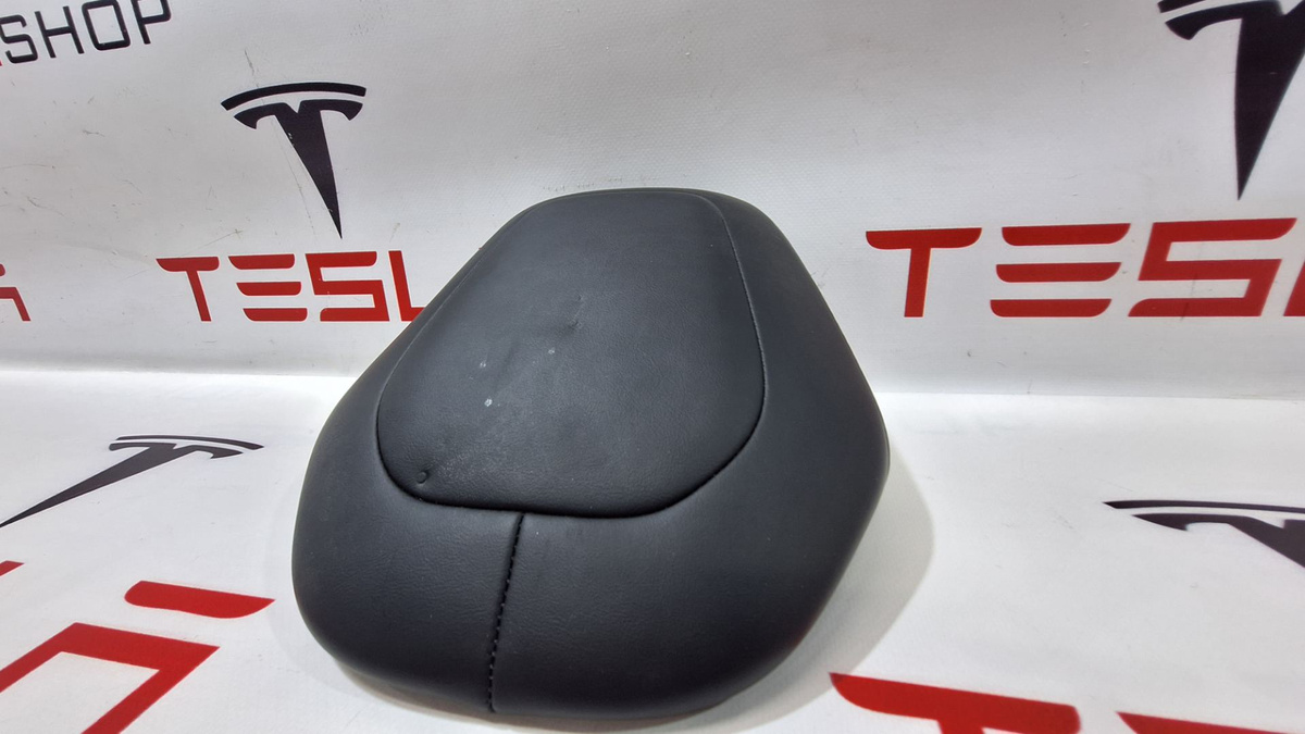 Подголовник к Tesla Model X 2018