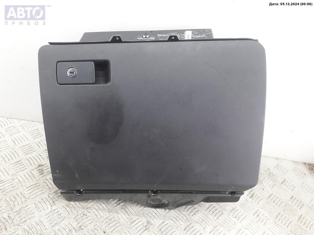 Бардачок к Volkswagen Passat 2007
