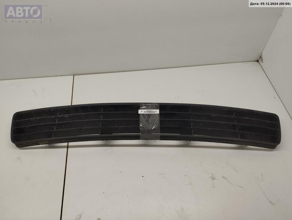 Решетка бампера к Audi A4 1995